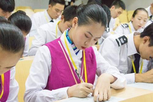 广东华文航空艺术职业学校2021年学费、收费多少(图1)