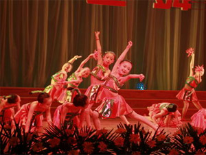<b>成都市文化艺术学校舞蹈表演（中国舞）</b>