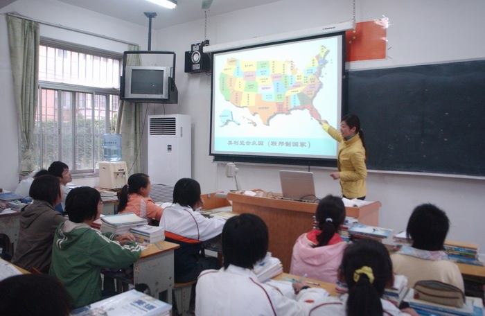 扬州生活科技学校收费情况(图1)