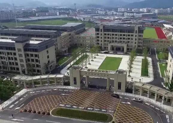 绍兴财经旅游学校2022年录取分数线(图1)