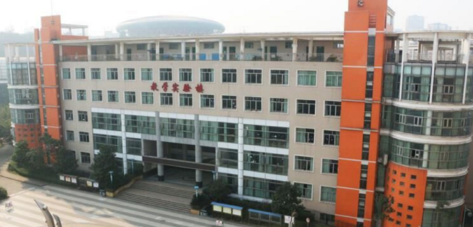 那个高级护理学校最好(图1)