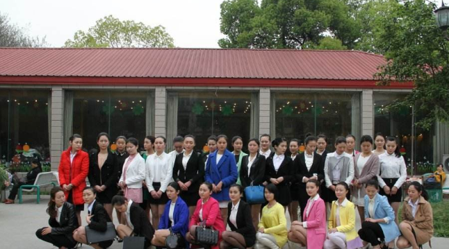 成都读中专学校有什么好处(图1)