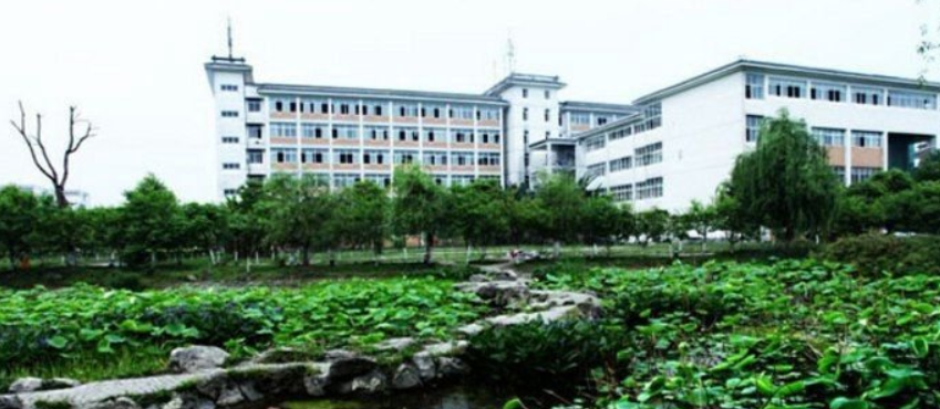 成都中专学校是什么(图1)
