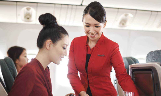 成都女生读航空服务好吗(图1)