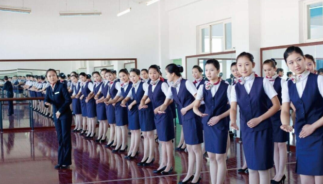成都最好的航空服务学校(图1)