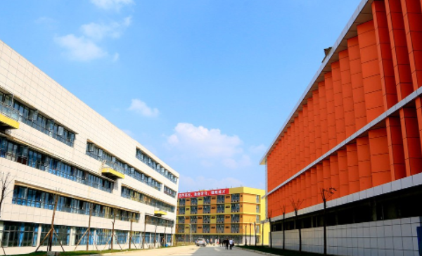 西翔航空学院地址在哪里(图1)