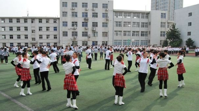 成都广播电视中等专业学校2022年报名条件、招生对象(图1)