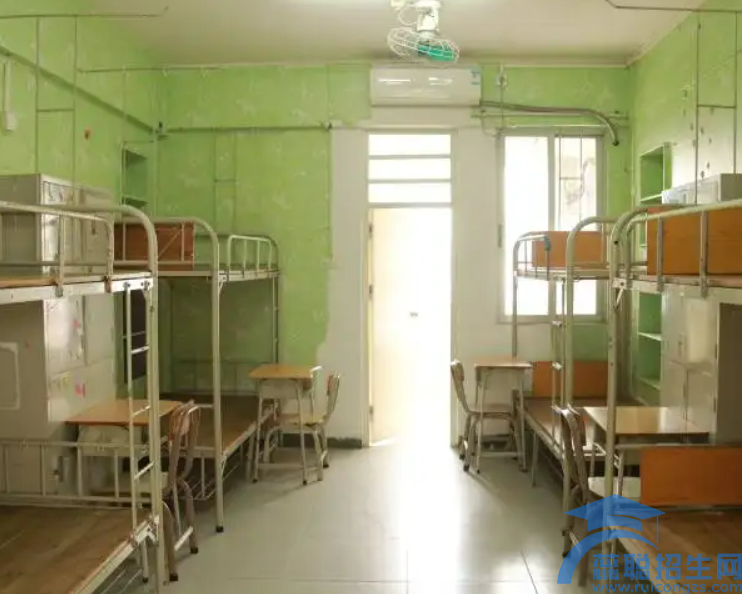 广东外语艺术职业学院宿舍条件怎么样(图1)