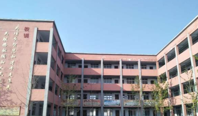 南充理工学校招生办联系电话(图1)