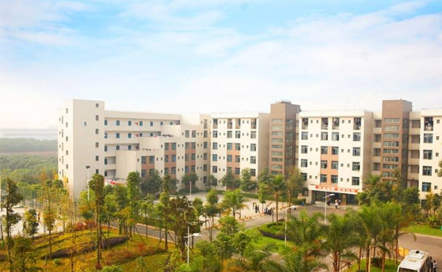 眉山科学技术学校宿舍条件(图1)
