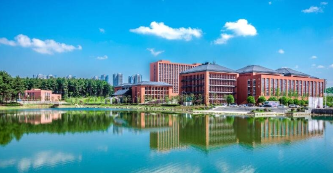 绵阳机电工程学校宿舍条件(图1)