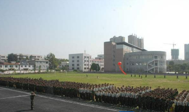 杭州江干区职业高级中学2022年招生简章(图1)