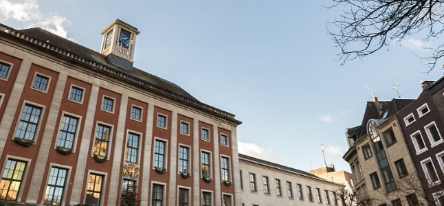 四川育英医养科技技工学校学费(图1)
