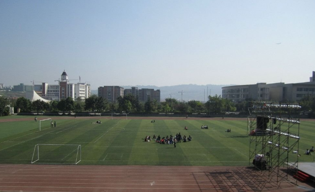 四川省宜宾市商业职业中等专业学校2022年招生简(图1)