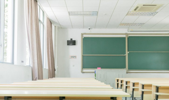 乐山市育才职业学校学费(图1)