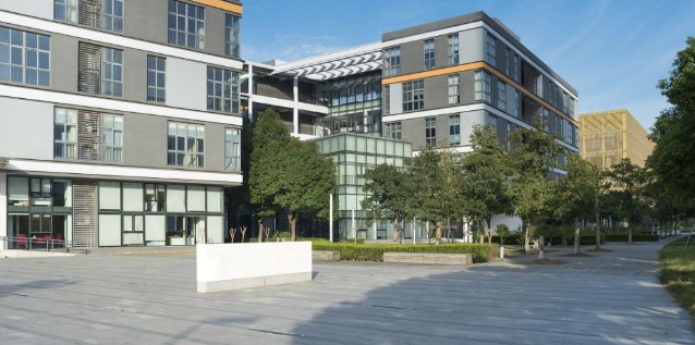 成都城市建设技工学校招生办联系电话(图1)