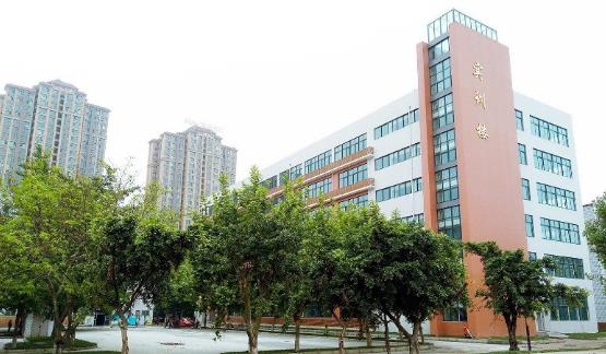 四川贸易学校2022招生简章(图1)