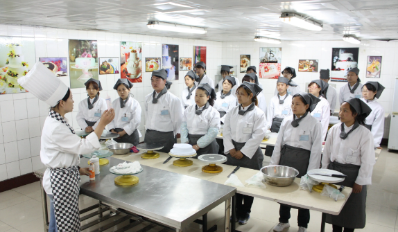 石家庄饮食集团公司技工学校2023年录取分数线(图1)
