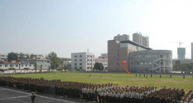2022年高中毕业上什么中专学校好(图1)