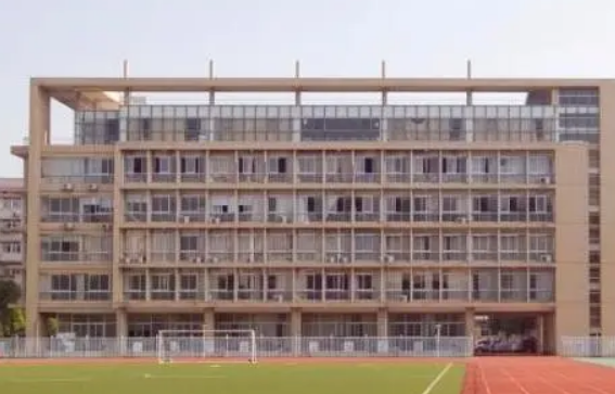 保定明星汽车工程学校2023年录取分数线(图1)