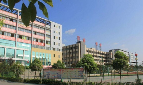 重庆旅游学校建胜分校收费情况(图1)