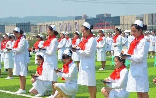 重庆市医药科技学校收费情况(图1)