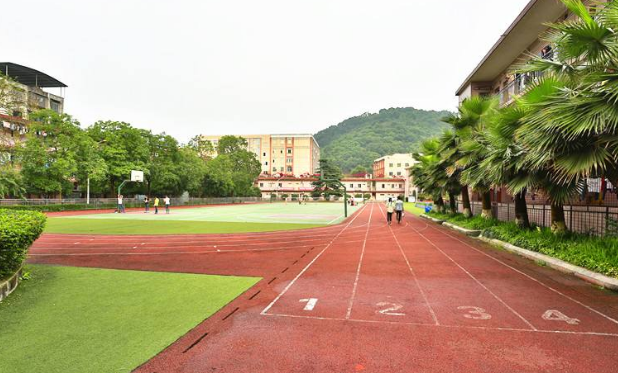 重庆微电子工业学校收费情况(图1)