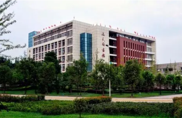 重庆渝中高级职业学校2023年录取分数线(图1)