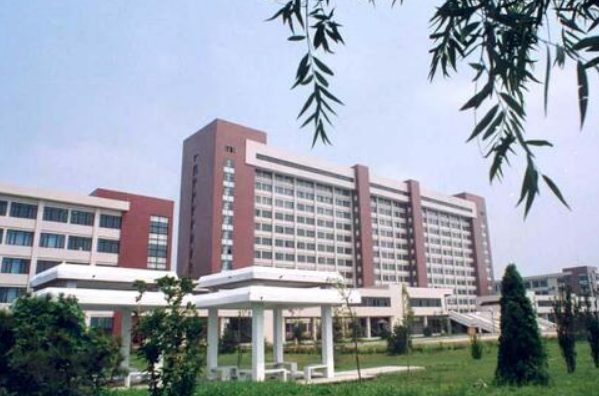 重庆松藻技工学校收费情况(图1)