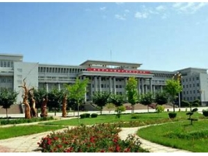 新疆喀什财贸学校