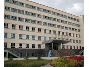 新疆卫生学校